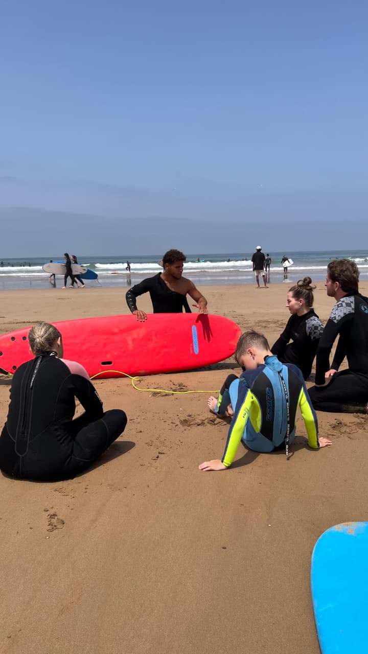 Surf lesson briefing on the beach